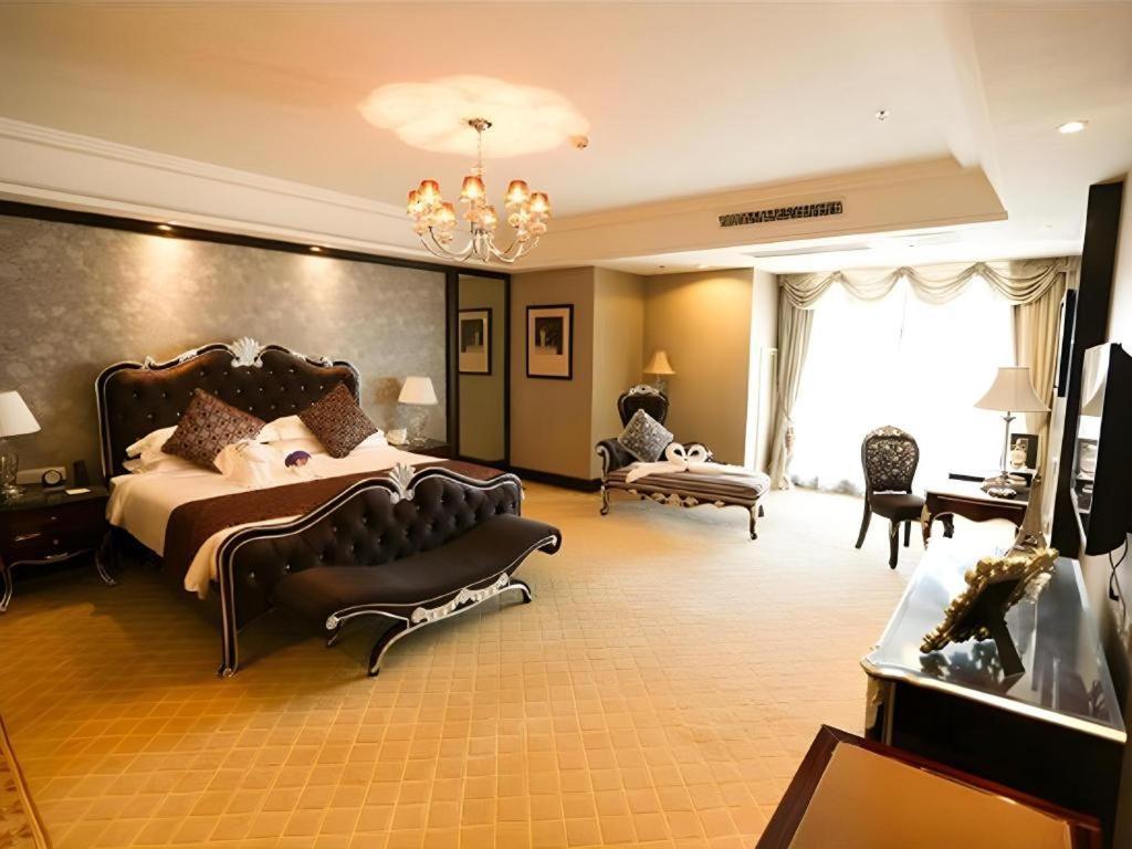 Country Garden Phoenix Hotel Shenyang Exterior photo