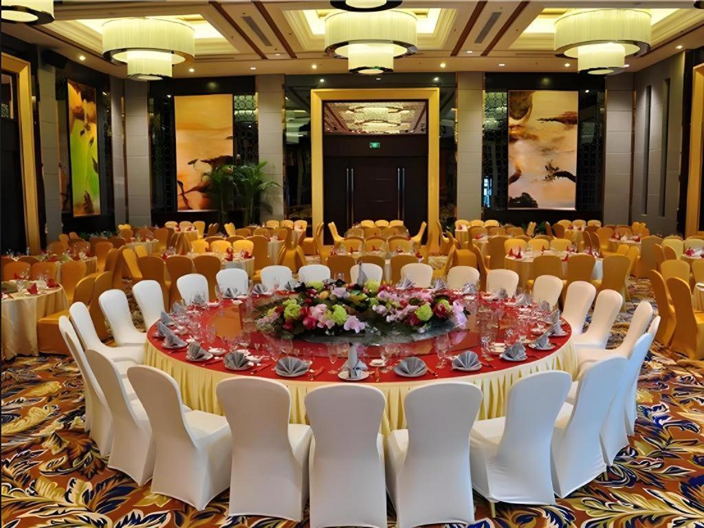 Country Garden Phoenix Hotel Shenyang Exterior photo
