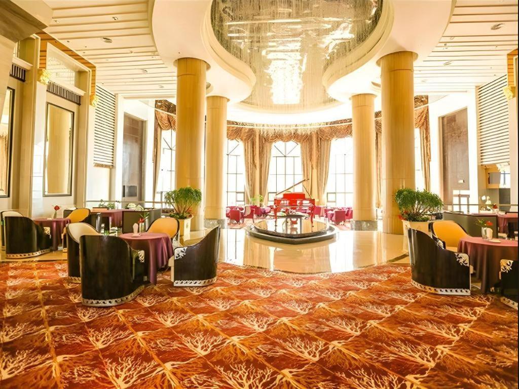 Country Garden Phoenix Hotel Shenyang Exterior photo