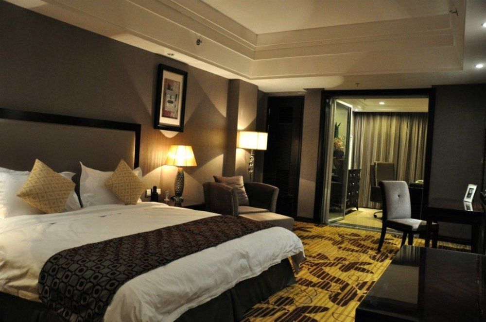 Country Garden Phoenix Hotel Shenyang Exterior photo